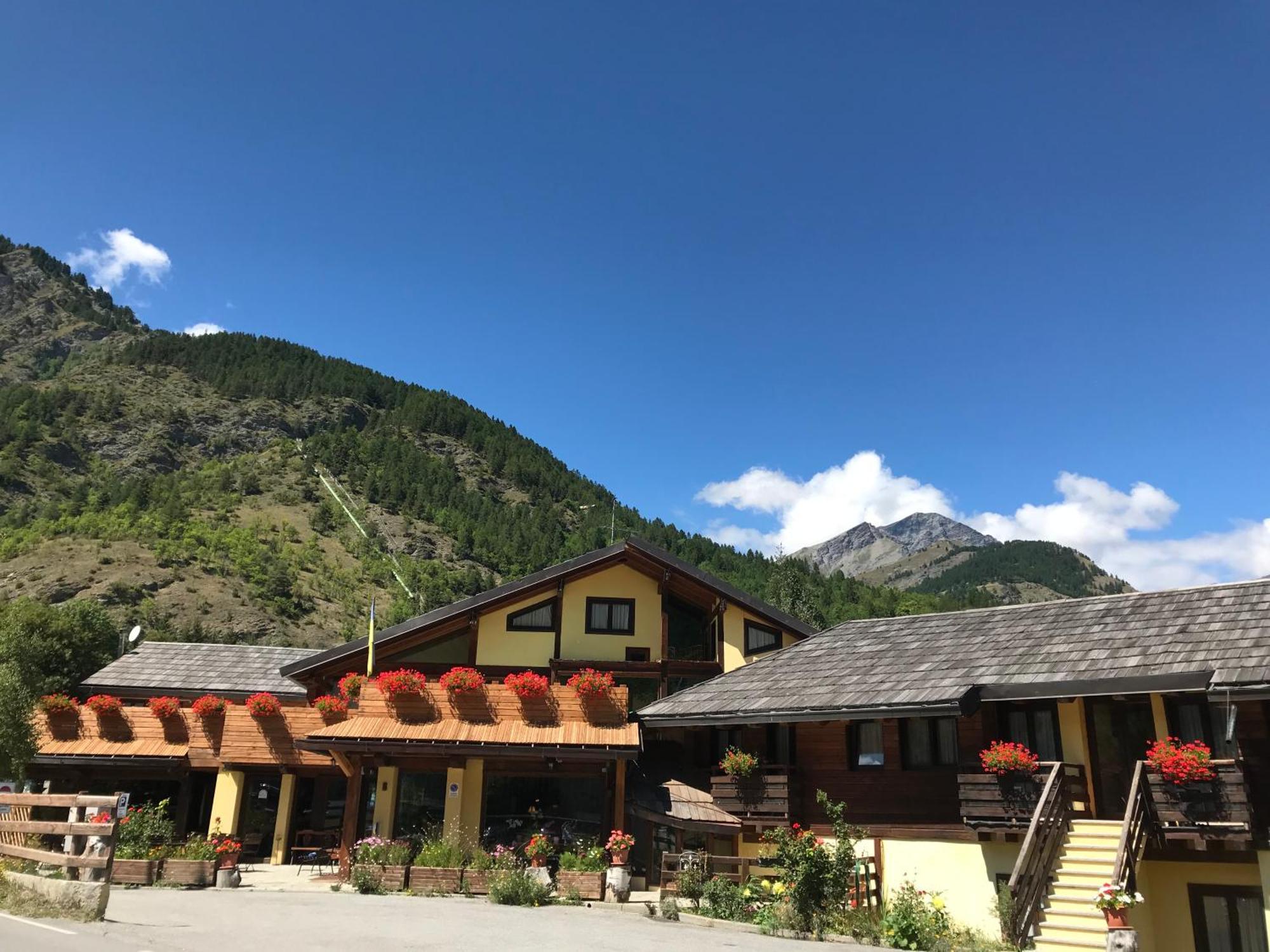 Hotel Ca Fiore Bardonecchia Zewnętrze zdjęcie