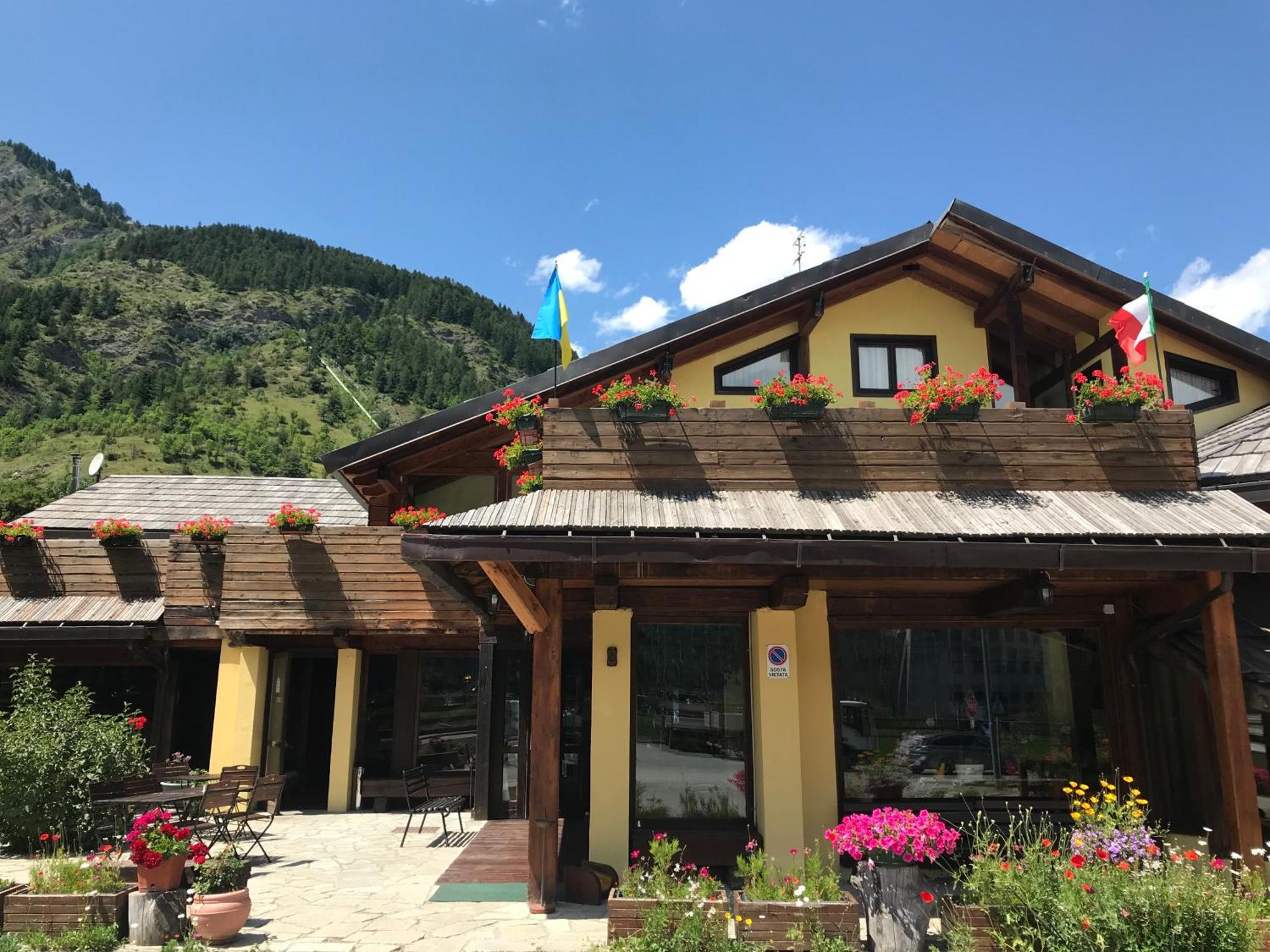 Hotel Ca Fiore Bardonecchia Zewnętrze zdjęcie