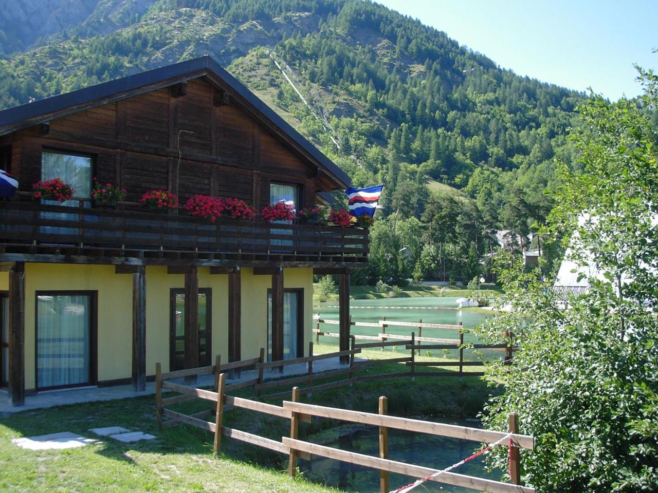 Hotel Ca Fiore Bardonecchia Zewnętrze zdjęcie